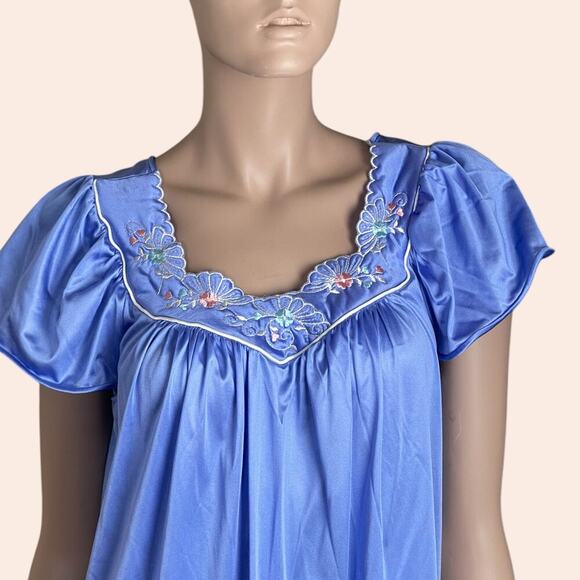 Vintage Vanity Fair Blue Nightgown Size Med V Neck Embroidered Knee Length - Picture 1 of 10